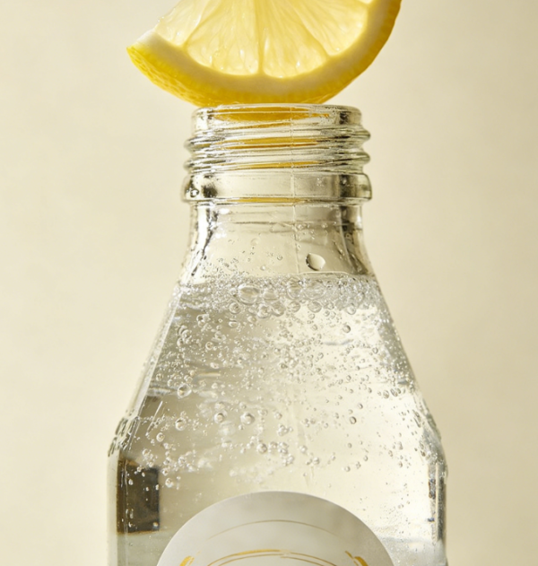 Classic Tonic Water with a Subtle, Mild Sweetness